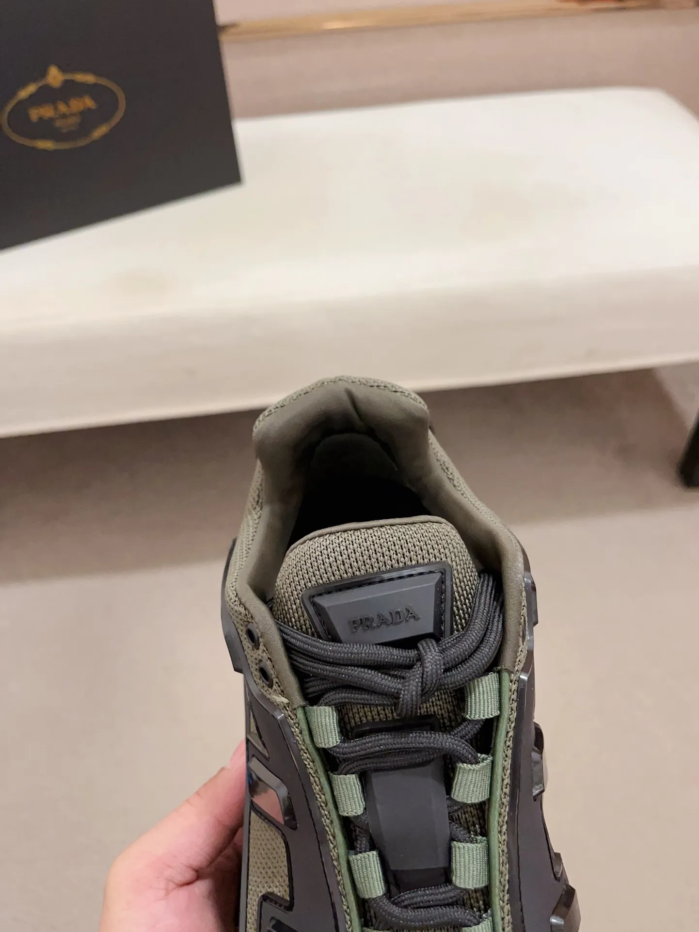 Men's Men's Shoes 💰 620💰 ✔️✔️✔️High-quality new PRADA counters are launched at the same time. The new men's shoes and 😘fabrics are selected from first-layer cowhide. Lining: imported elastic mesh➕cowhide lining. 👍🏿High-end☄️Open-molded non-slip rubber outsole, exquisite lines, simple and elegant, comfortable and high-end for leisure travel. Number of yards: 38 to 44.